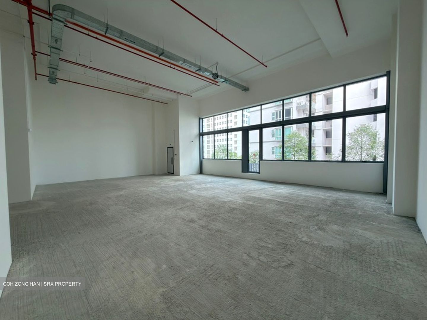 Space 18 (D12), Warehouse #596282731